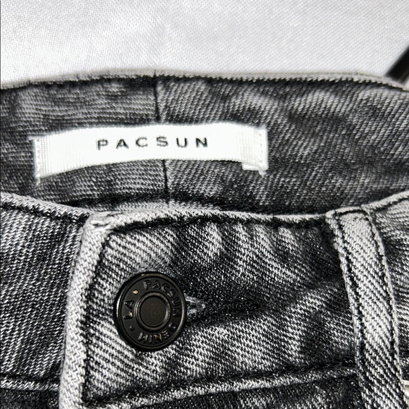 PacSun Black Distressed Ankle Cropped Jeans - Picture 3 of 5